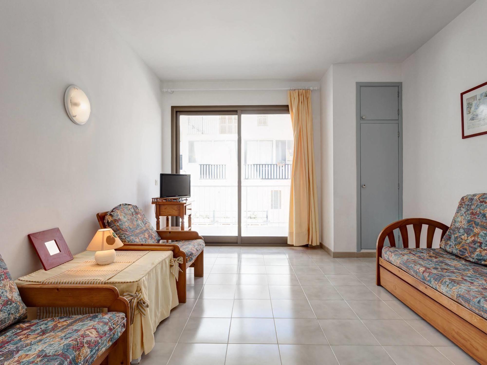 Apartamentos Lago Colonia de Sant Jordi Екстер'єр фото